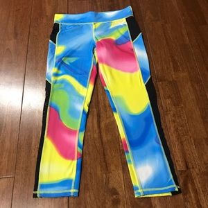 Fit & Famous Rainbow Capri Length Leggings Size: S
